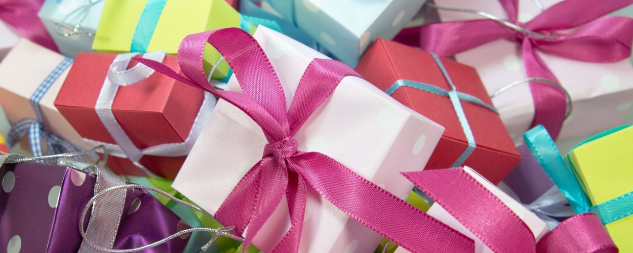 7 Unexpected Gift Ideas for Women Over 60